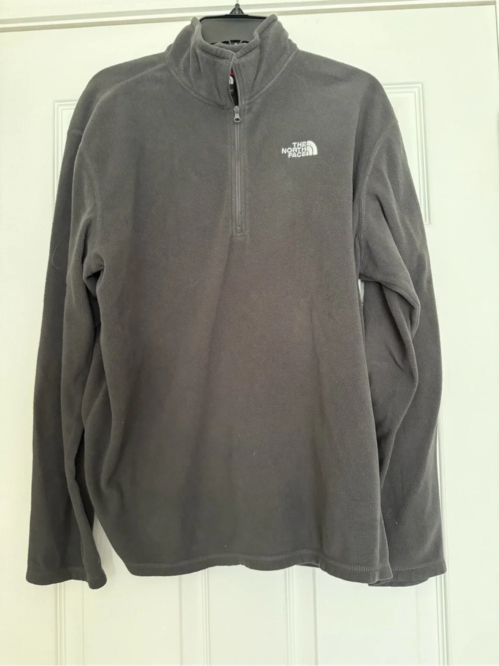 The North Face Men’s Charcoal Gray Half-Zip Fleece Pullover